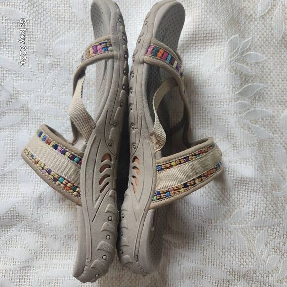 Skechers sandals - Picture 10 of 10